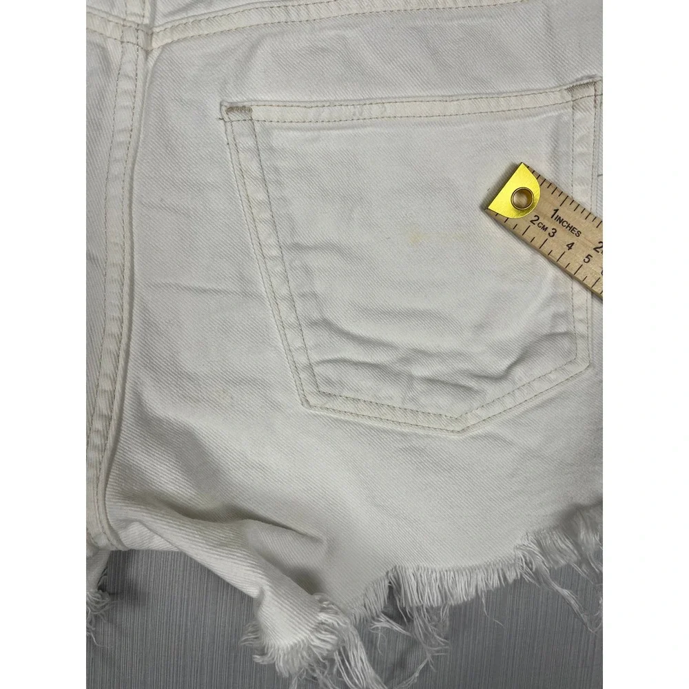 GAP‎ Denim Shorts Womens 2/26 White Stride Short Frayed Hem Distressed Cotton